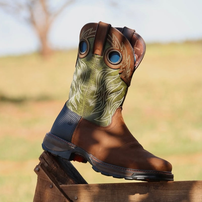 Men's Embroidered Pattern Waterproof Leather Boots