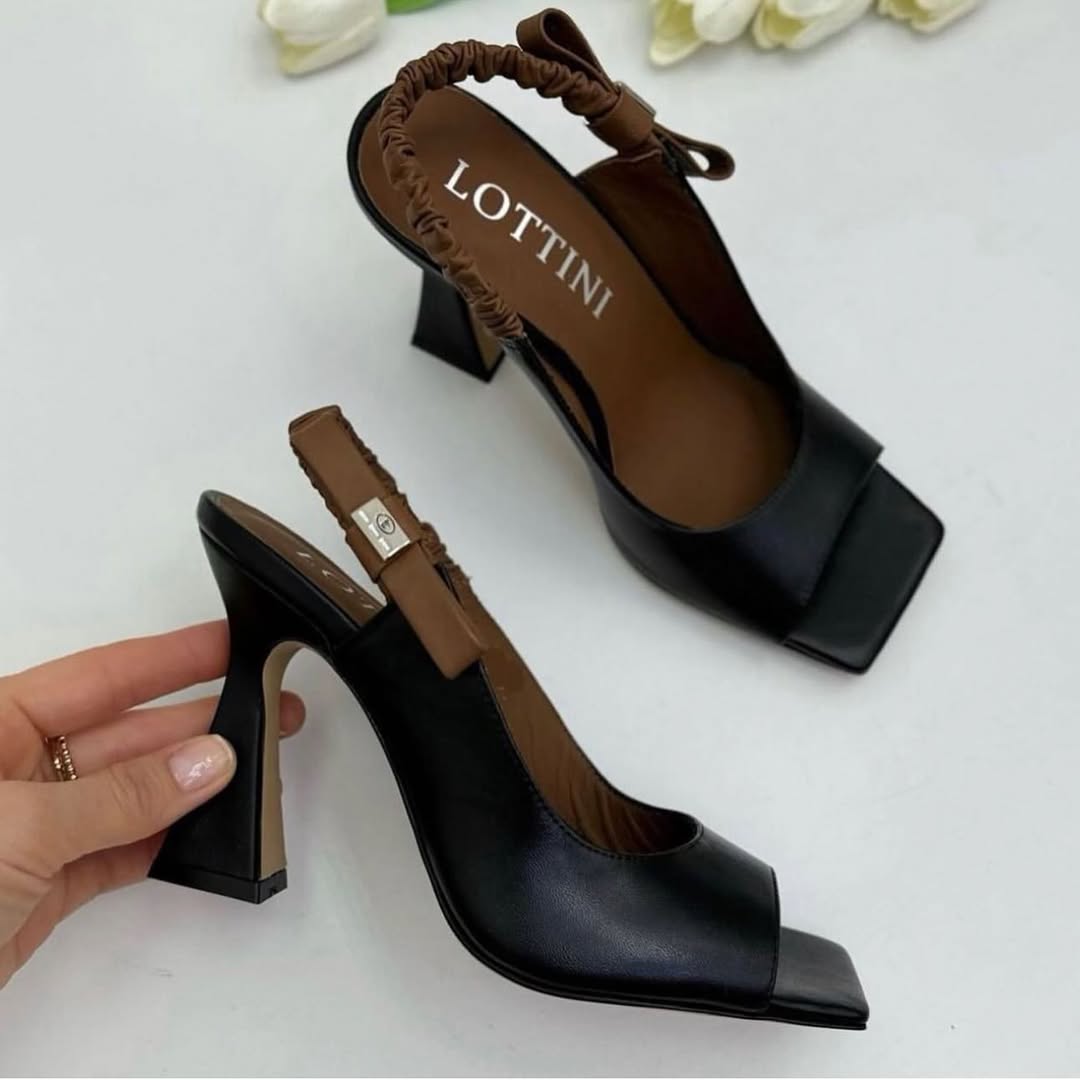 Fishtoe Stretch-Buckle High-Heeled Sandals