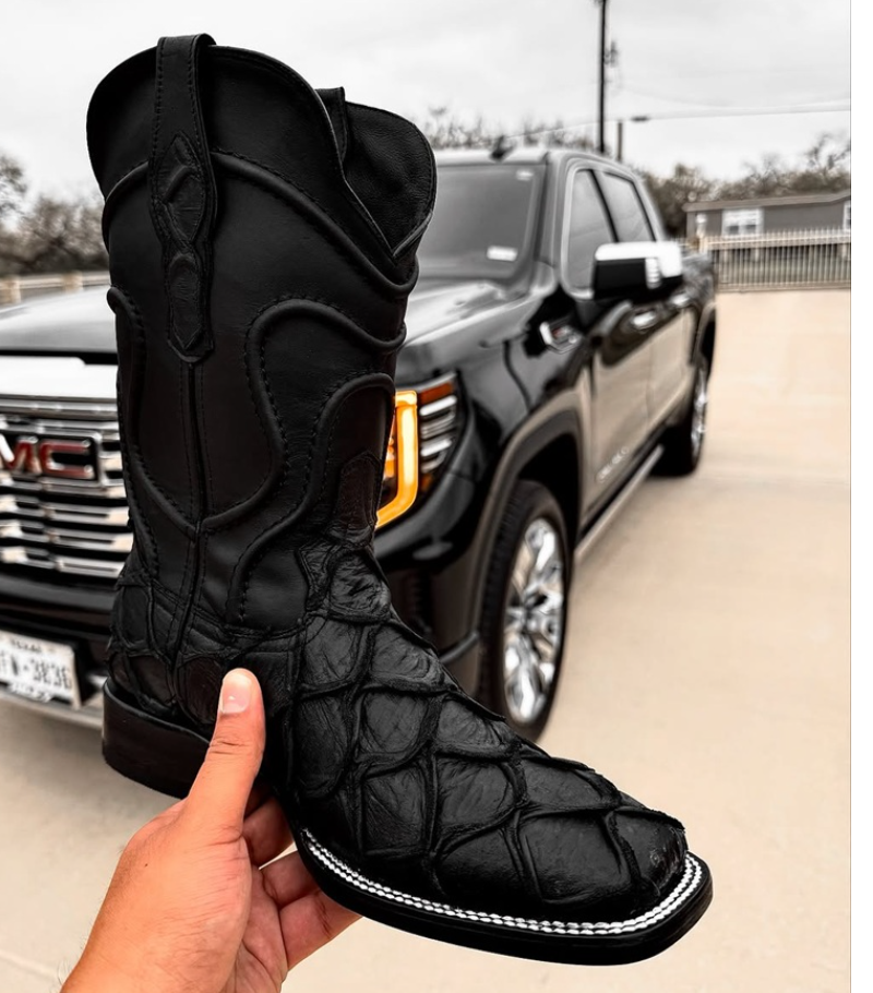 2025 Men's Pirarucu Leather Square-toed Boots