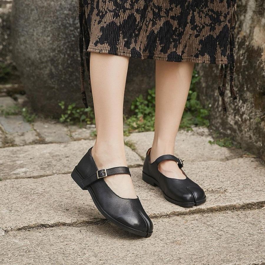 Women's Horseshoe Split-toe Flat Shoes