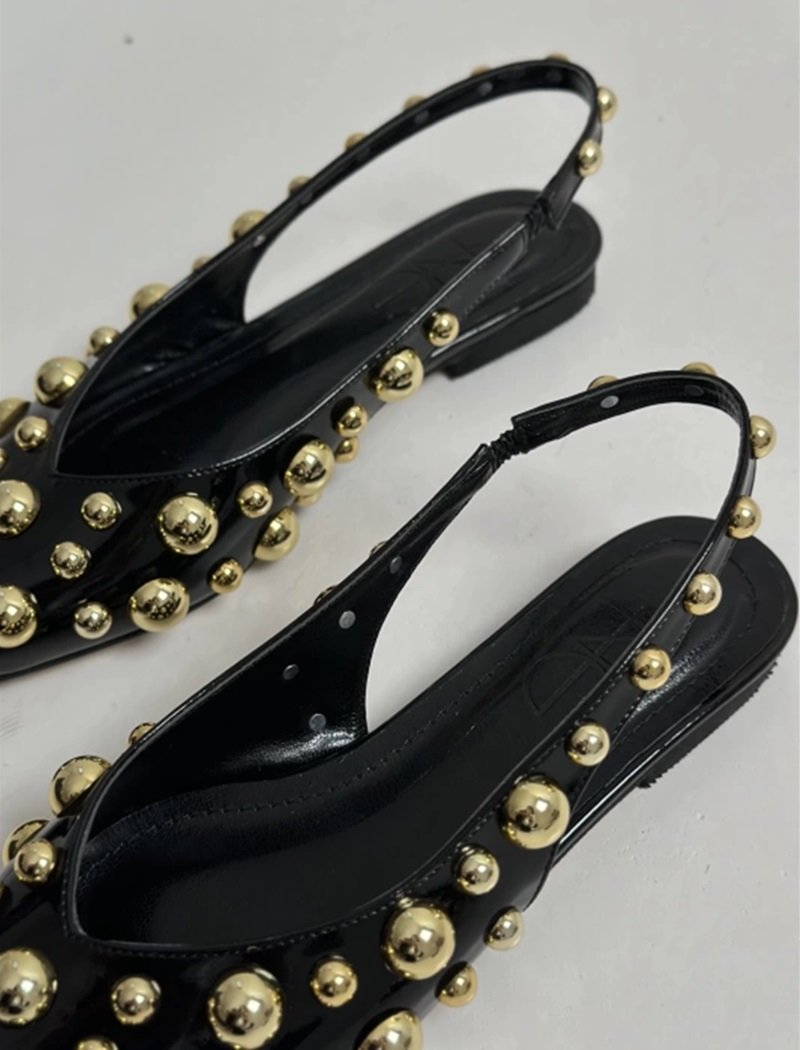 Black Mİla Gold Tocked Shoes