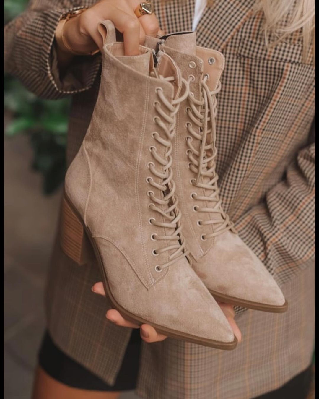 Lace-Up Women's Heeled Boots - MINK SUEDE