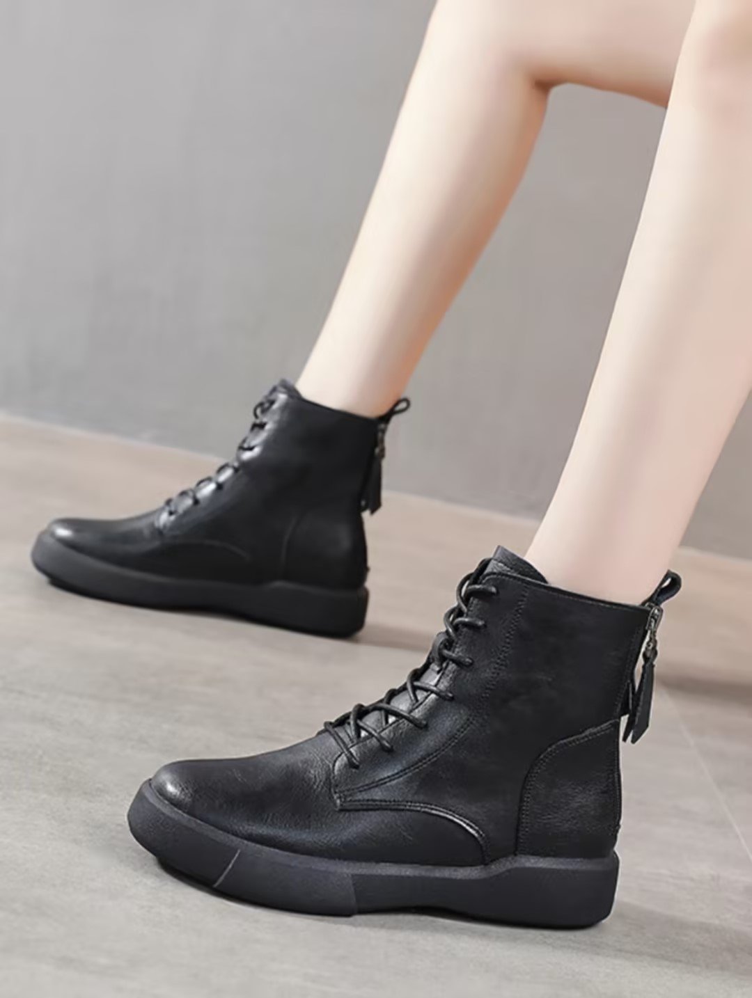 Women's Flat Lace-Up Rear Zip Retro Boots