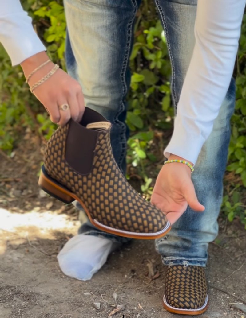 Sebastian Boots