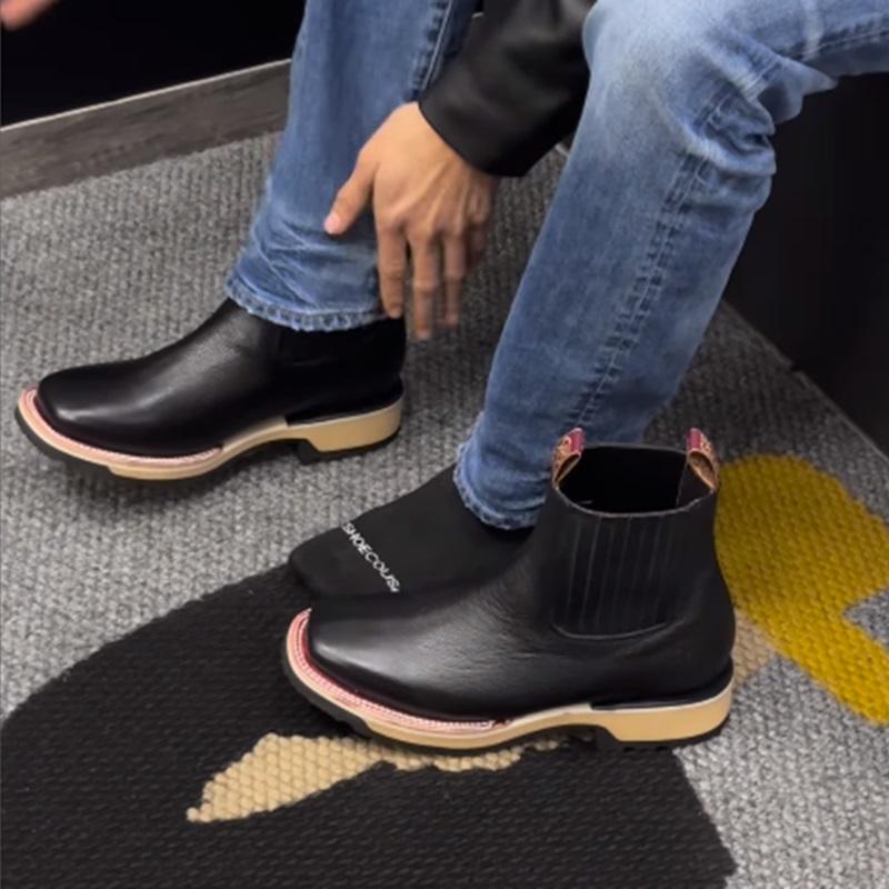 Jonaton Boots