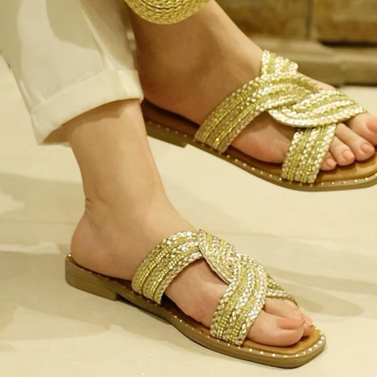 Fashionable Twist Rhinestone Flat Slippers