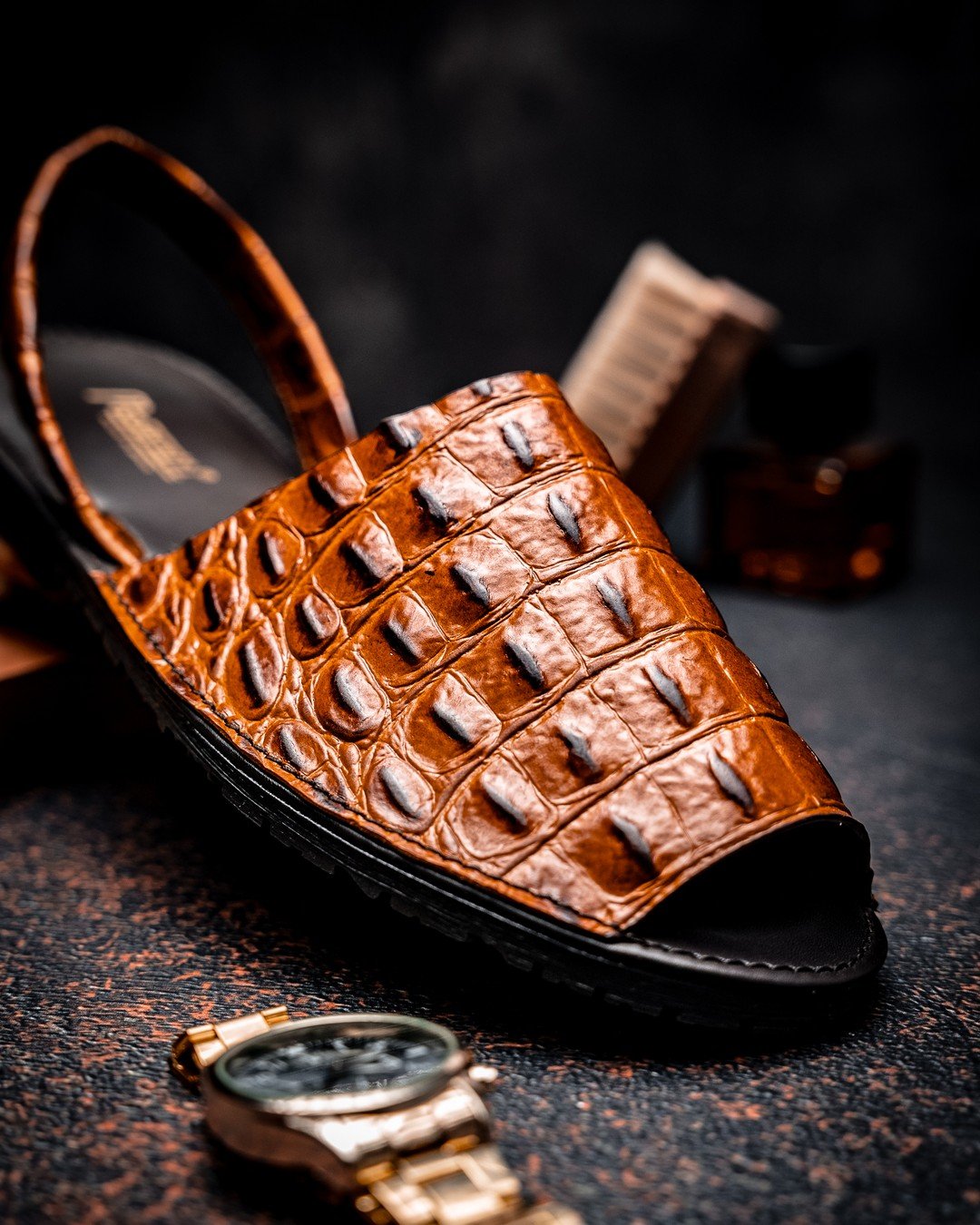 Mauri Reef Alligator & Ostrich Leg Sandal